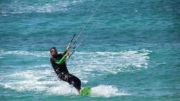 Comment apprendre à faire du kitesurf ?