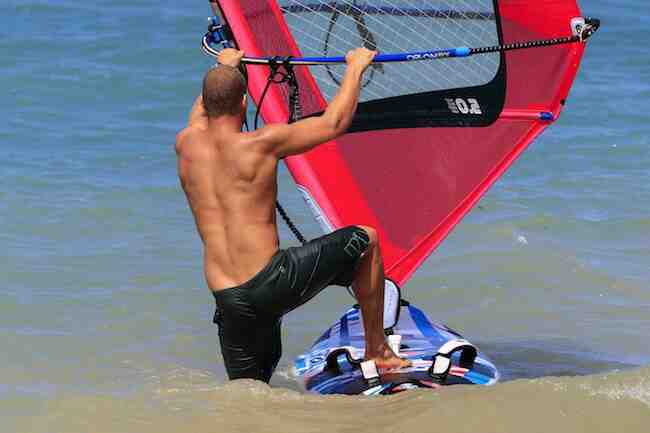Comment choisir son flotteur de windsurf ?