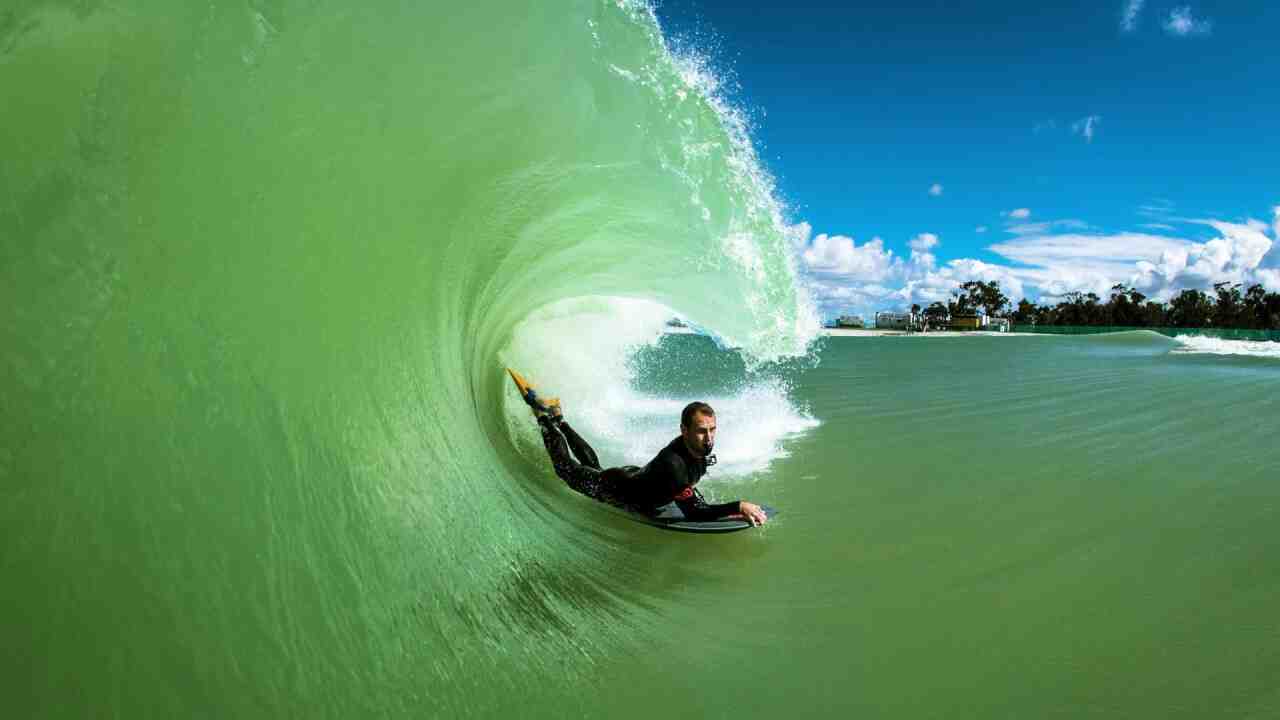 Comment passer la barre des vagues en surf ?