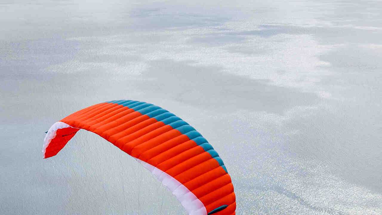 Comment contrôler un parachute ?