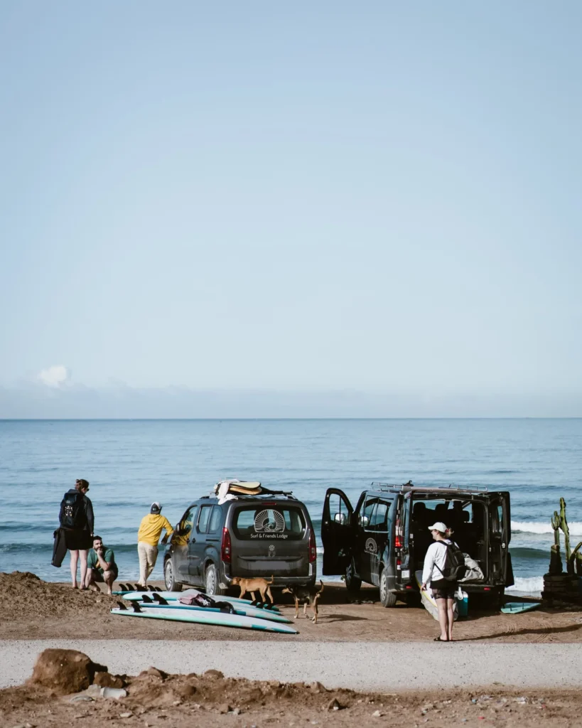 surf camp maroc : dejeuner à la plage