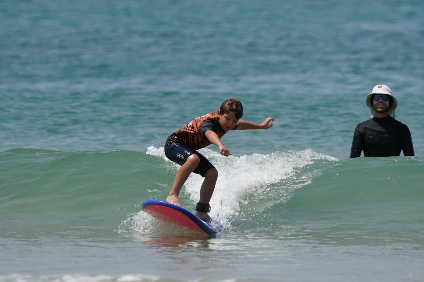 Stage perfectionnement pour enfant- 10 cours de surf Hossegor - La Centrale